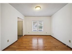 Building Photo - 1402 Thomas Ave W