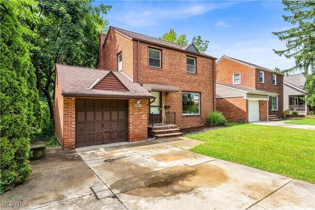 Foto del edificio - 24571 Hawthorne Dr