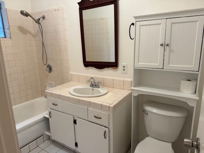 Foto del edificio - Secluded 3 Bedroom Aptos Retreat on 2 Acres | All Utilities Included | Hot Tub