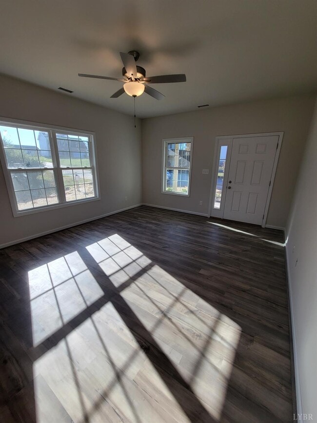 Foto del edificio - 1035 Old Trl Rd