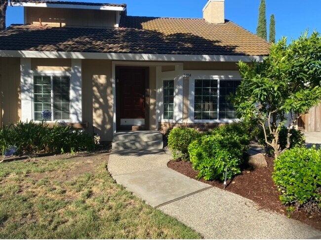 Building Photo - 1014 Kiser Dr