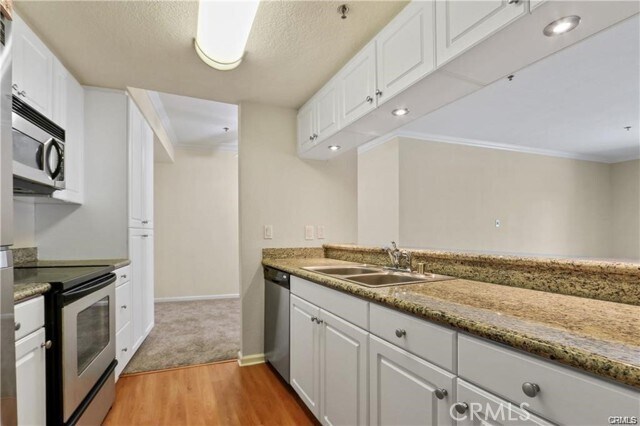 Foto del edificio - 838 Pine Ave