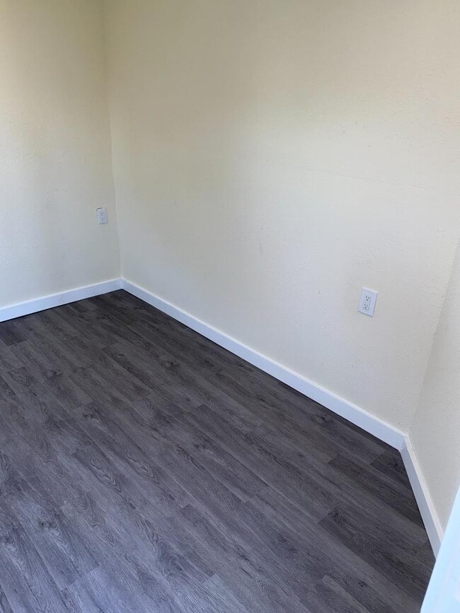 Foto del edificio - 3944 Clermont Dr