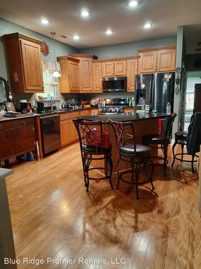 Building Photo - 3 br, 3 bath House - 41 Down Hemlock Lane