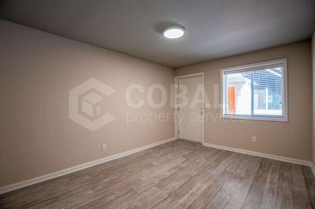 Foto del edificio - 271 Glen Iris Dr NE