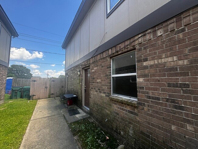 Foto del edificio - 937 E Monterey Ct