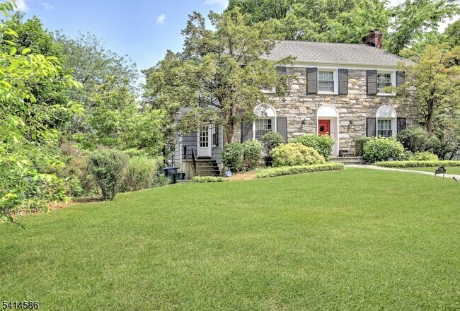 Foto del edificio - 548 Hartford Ct