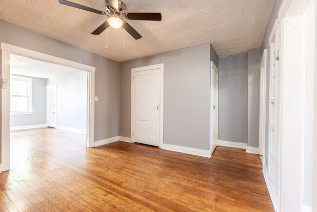Building Photo - 1203 Kelton Ave