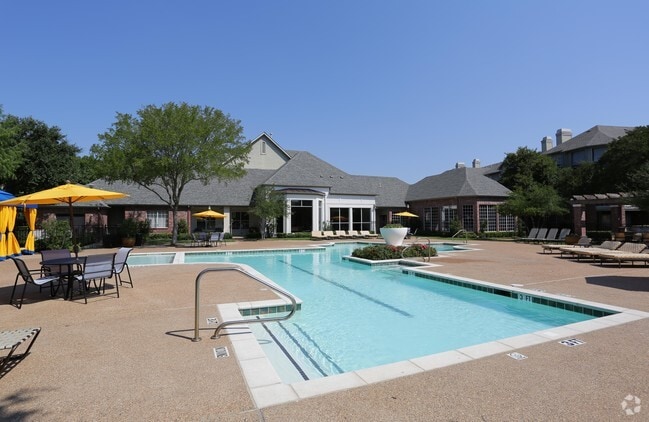 Pool - Breckinridge Point