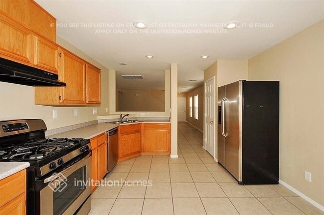 Building Photo - 7612 Constantinople Ave