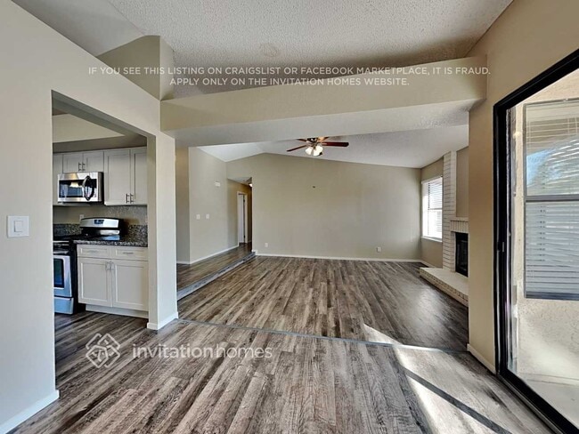 Building Photo - 4901 Evergreen Glen Dr