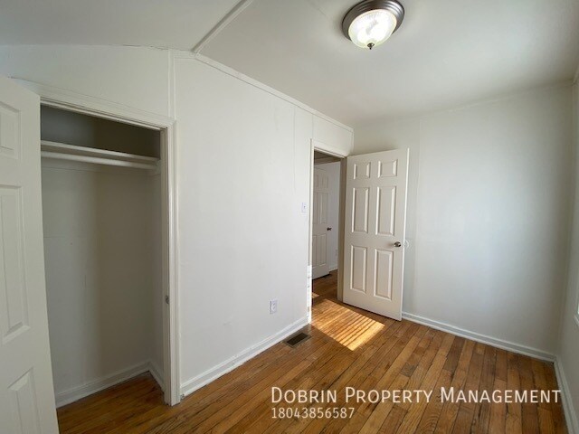 Foto del edificio - 1706 Brookfield St
