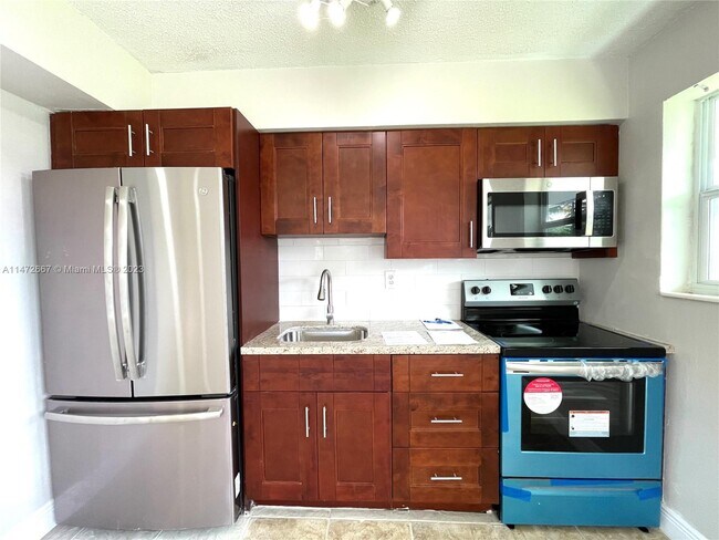 Foto del edificio - 1700 NW 52nd Ave