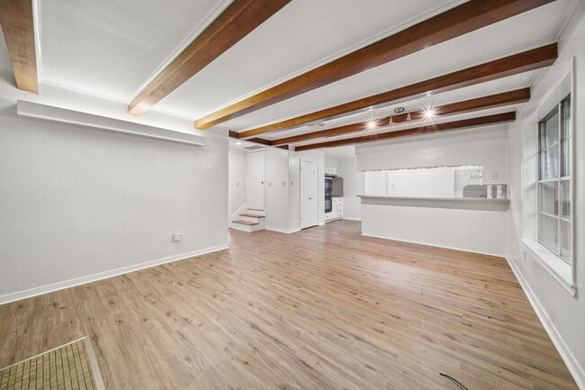 Building Photo - 2019 N Thompson St