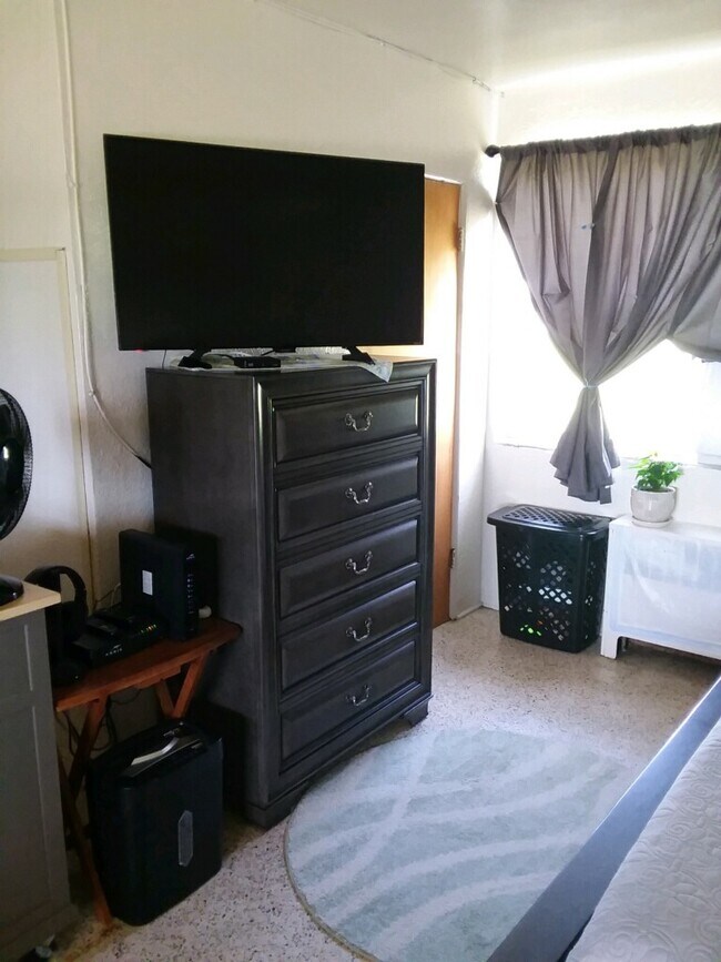 General - 2040 Ocean Shore Blvd