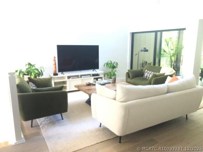 Building Photo - 17165 Waterbend Dr