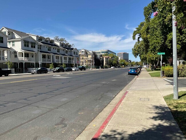 Foto del edificio - 2753 Oak Rd
