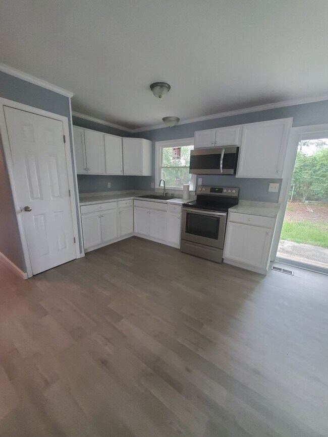 Building Photo - 972 Comet Cir