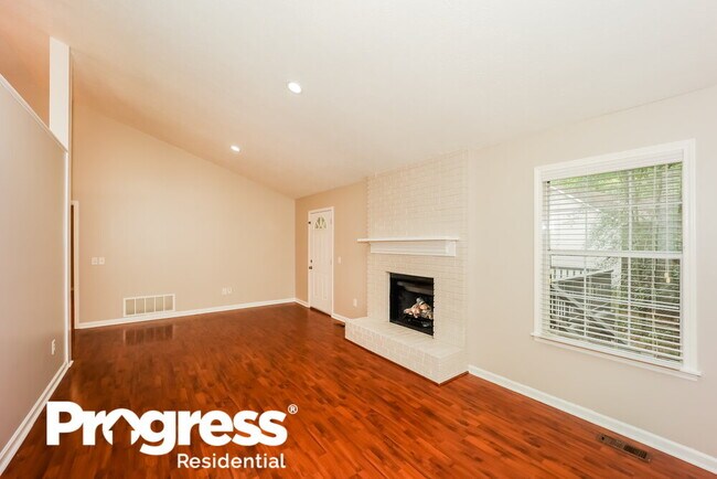 Foto del edificio - 70 Briarwood Ct