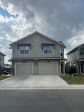 Building Photo - 13850 Enzo Gate