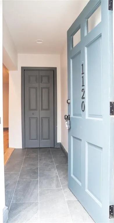 Entrance - 1120 Brabec St