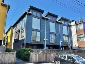 Building Photo - 1718 California Ave SW