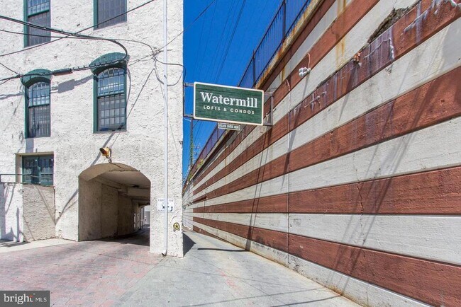 Foto del edificio - 2 Leverington Ave