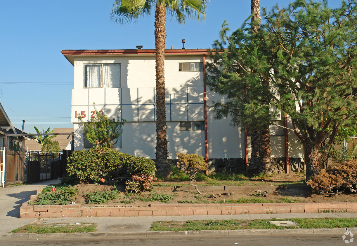 Building Photo - 1520 3rd Ave