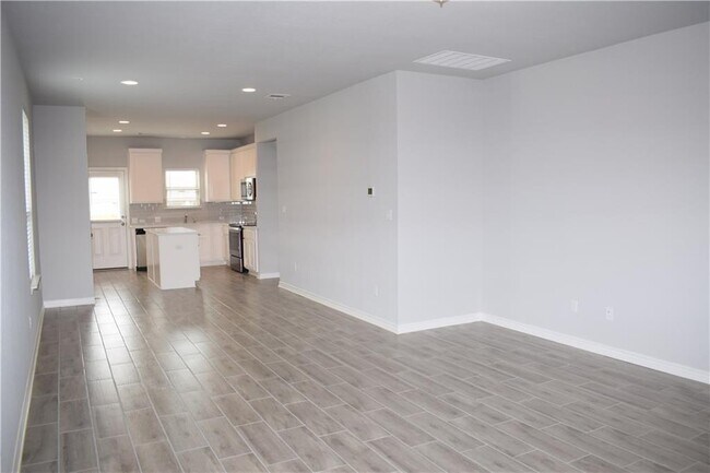 Building Photo - 332 Trellis Blvd