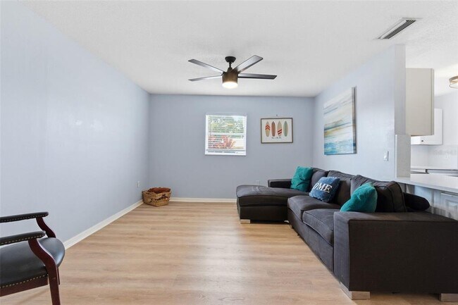 Foto del edificio - 2227 Montclair Dr