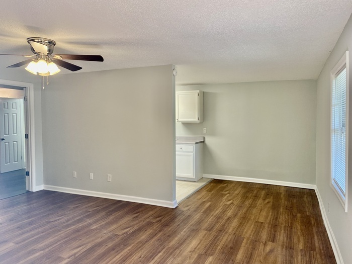 Foto principal - 1Bed/1Bath Apt Ringgold, GA! Brand New Gra...