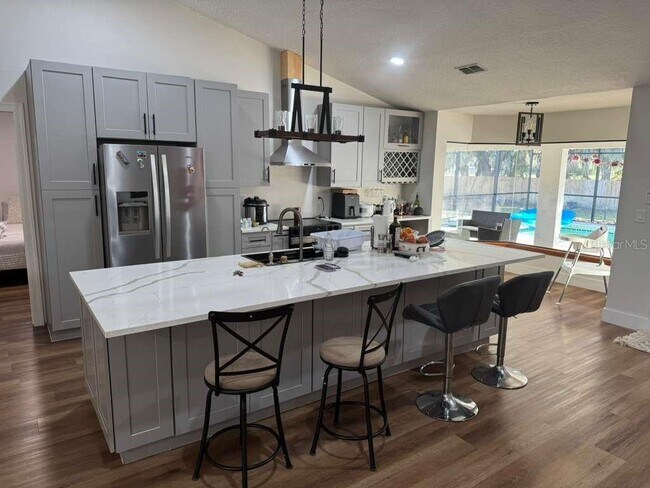 Foto del edificio - 2045 Jan Lan Blvd