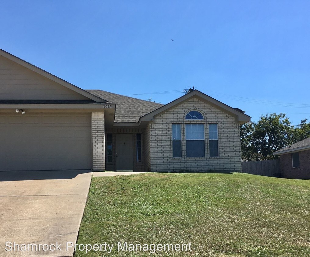 Primary Photo - 3 br, 2 bath House - 3076 Palomino Trail