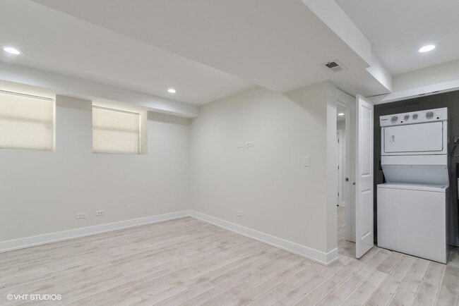 Foto del edificio - 1914 W Crystal St