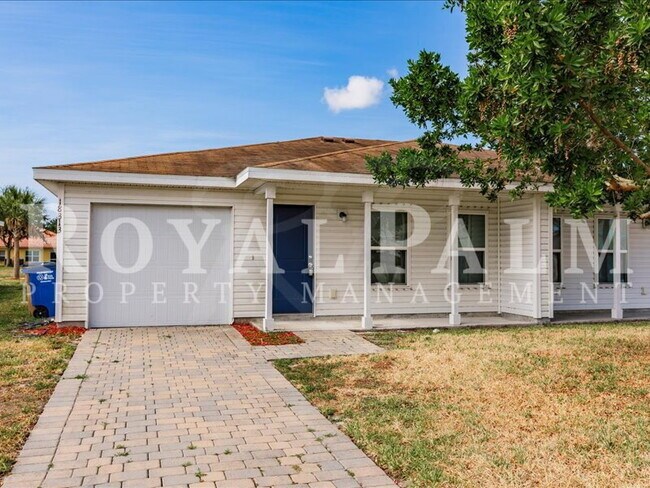Foto del edificio - Your Season to Settle In – 3BR/2BA Duplex in Vistanna Villas, Lehigh Acres with Space, Style & St...