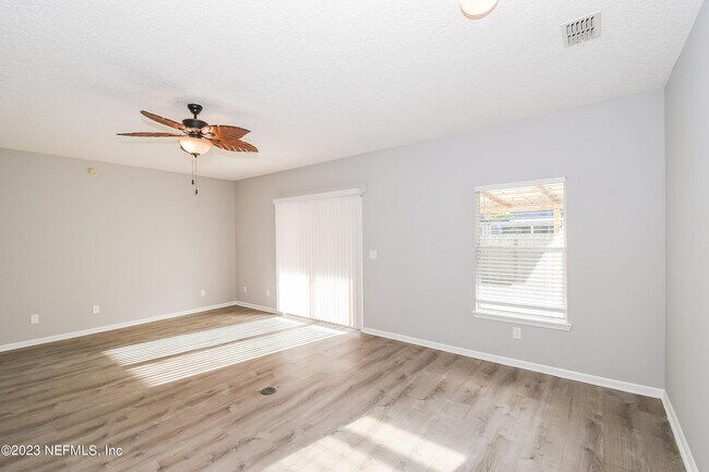 Foto del edificio - 95142 Twin Oaks Ln