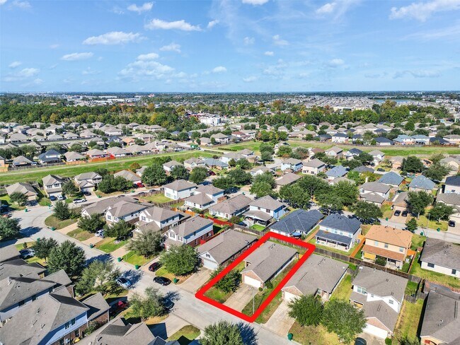 Building Photo - 2806 Morgensen Dr