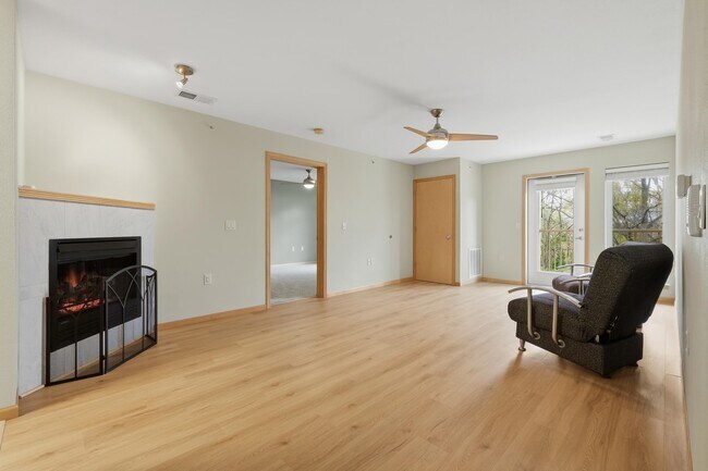 Foto del edificio - 8206 Starr Grass Dr