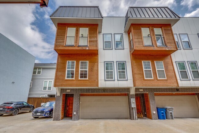 Foto del edificio - 2320 Stutz Dr