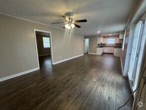 Building Photo - 900 Jungle Rd