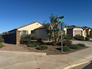 Building Photo - 32067 N Wayne Ln