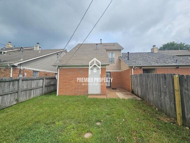 Foto del edificio - 7745 Shadowland Dr