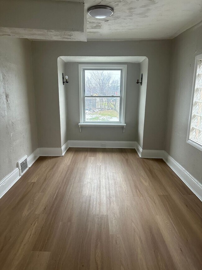 Foto del edificio - Cleveland East Side Single Cash Pay/Section 8