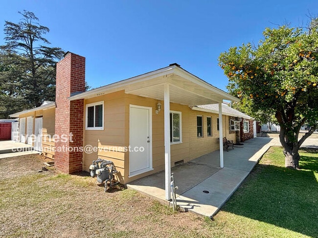 Building Photo - 11005 Shoshone Ave
