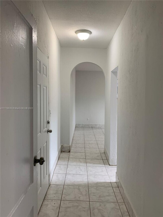 Foto del edificio - 852 SW 13th Ave