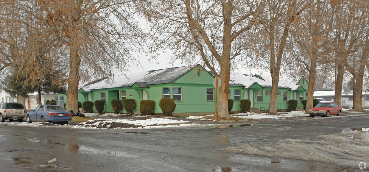 415 S 2nd St, Yakima, WA 98901 Apartments in Yakima, WA