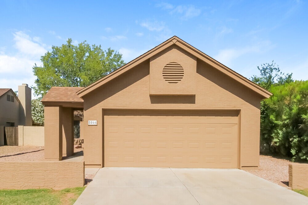 Primary Photo - 5066 W Mercury Way