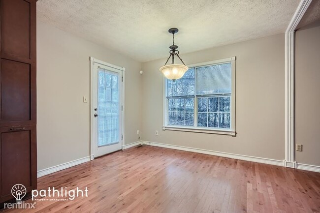 Building Photo - 3 br, 2 bath House - 377 Deering Drive UNIT