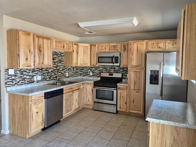 Foto del edificio - Beautiful 3 bedroom 2 bathroom home