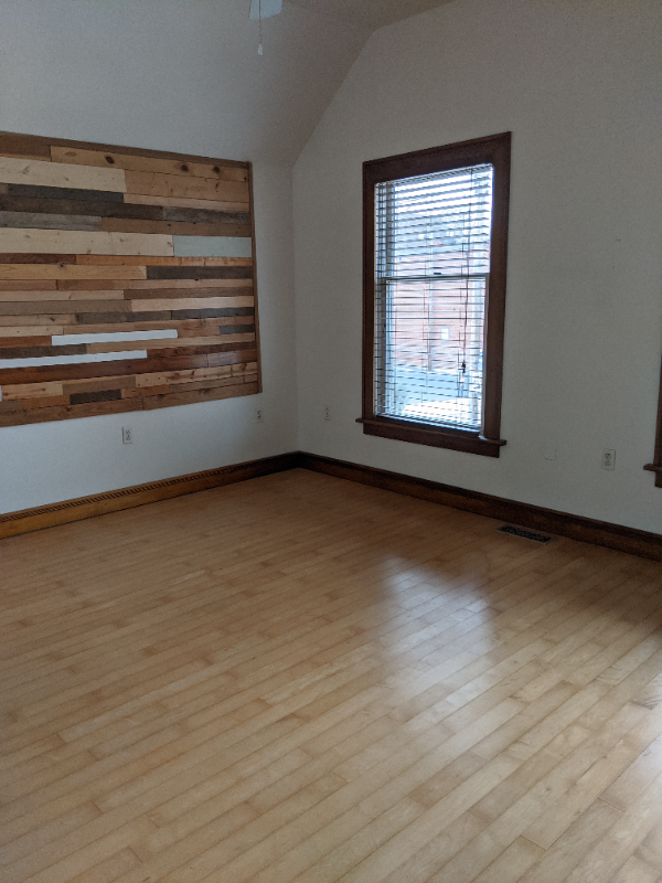 Building Photo - 1726 W 31st Pl
